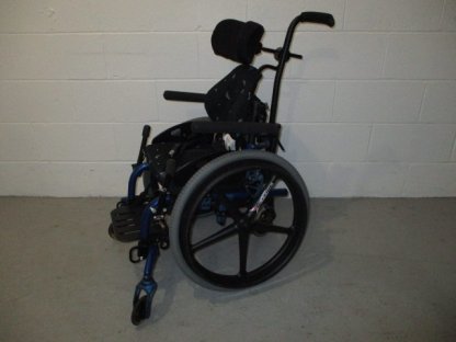 Pediatric self propelled manual w/c 12"