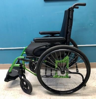 MANUAL WHEELCHAIR
